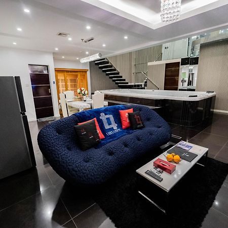 Luks Lofts Hotel & Residences Batangas Buitenkant foto