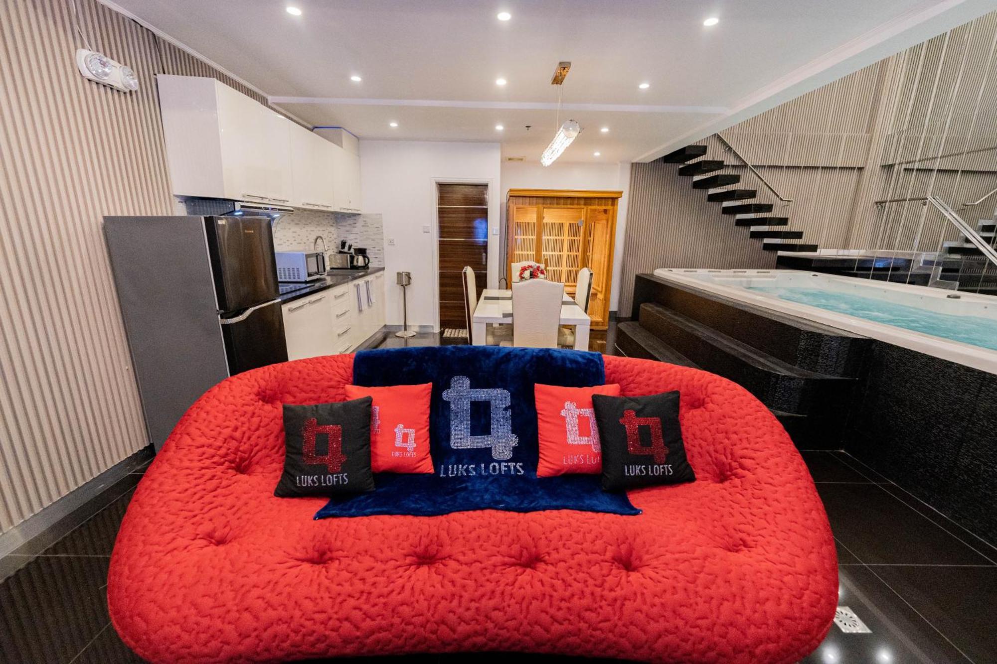 Luks Lofts Hotel & Residences Batangas Buitenkant foto